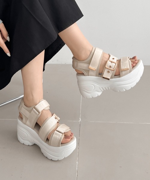 Shoes in Closet（シューズインクローゼット）の「超軽量厚底