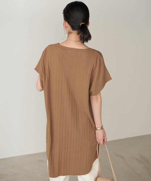forksy.(フォルクシー)の「【forksy.】変形リブ深VネックフレンチスリーブTシャツ(Tシャツ/カットソー・レディース・チャコールグレー/ブラウン/アイボリー/ライトベージュ・FREE)」の21枚目の写真