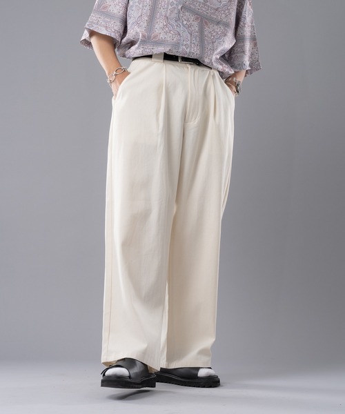 kutir(クティール)の「ワイドストレートチノパンツ(チノパンツ・メンズ・ライトブルー/オフホワイト/オレンジ/グリーン・SMALL/MEDIUM/LARGE)」の5枚目の写真