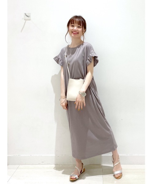 GLOBAL WORK（グローバルワーク）の「袖フリルカットワンピース/947122（ワンピース・レディース・ブラック/アイボリー/グリーン系その他4・FREE）」の8枚目の写真