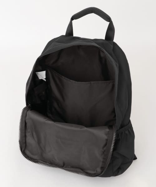 ameme（アメメ）の「HUNTER　NYLON BACKPACK（バックパック/リュック・レディース・オリーブ・ONE）」の2枚目の写真