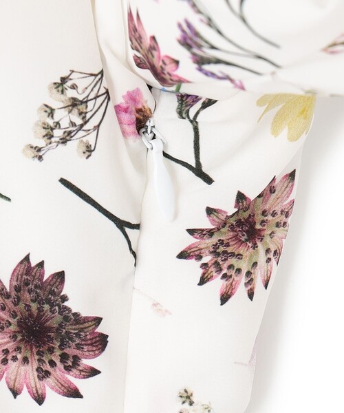 ANEVER（アンエバー）の「【ANEMONE】FLOWER PRINT ドレス（ワンピース・レディース・ホワイト系/ブラック系・38）」の13枚目の写真