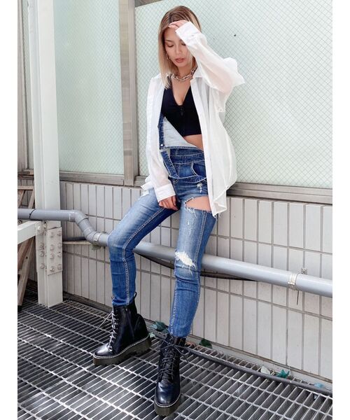 GYDA（ジェイダ）の「SIDE RIPPEDスキニーデニムサロペ（サロペット/オーバーオール・レディース・ライトブルー/ブルー・SMALL/MEDIUM/X-SMALL）」の7枚目の写真