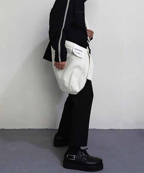 WESTBOY(ウエストボーイ)の「【WB ORIGINALS】Belt Strap Platform Leather Shoes WO21S312SH(ドレスシューズ・メンズ・ブラック・42/43/41/40)」の3枚目の写真