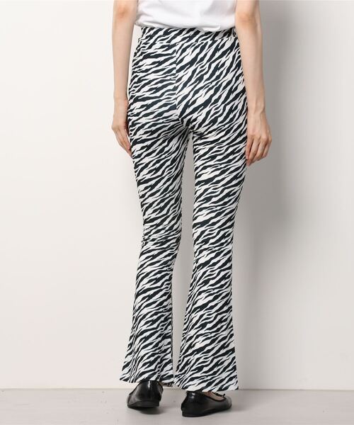 X-girl（エックスガール）の「MULTI PATTERN EASY FLARE PANTS（その他パンツ・レディース・ベージュ/ホワイト/ブラック・XS/M/S）」の21枚目の写真