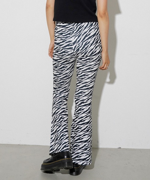 X-girl（エックスガール）の「MULTI PATTERN EASY FLARE PANTS（その他パンツ・レディース・ベージュ/ホワイト/ブラック・XS/M/S）」の13枚目の写真