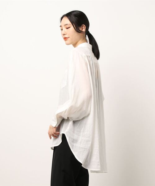 LUGIVA（ルギヴァ）の「ギャザードルマンリネンシャツ（シャツ/ブラウス・レディース・オフホワイト・M）」の19枚目の写真