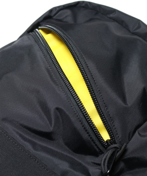 TOPO DESIGNS（ トポ・デザイン）の「STANDARD PACK（バックパック/リュック・メンズ・ブラック/オリーブ/チャコールグレー・FREE）」の4枚目の写真