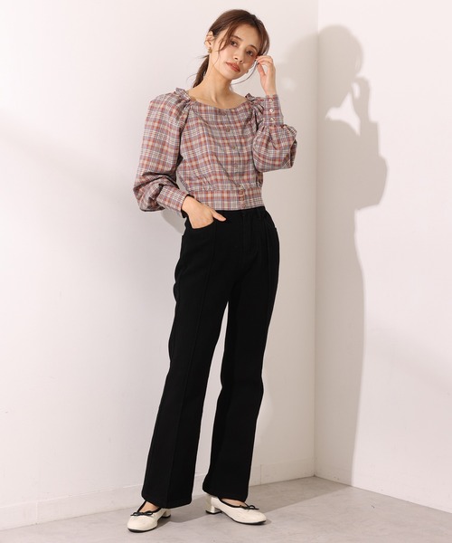 one after another NICE CLAUP（ワンアフターアナザーナイスクラップ）の「センターピンタック極みフレアデニム（デニムパンツ・レディース・ライトブルー/ブラック/ネイビー/ピンク・SMALL/MEDIUM）」の13枚目の写真