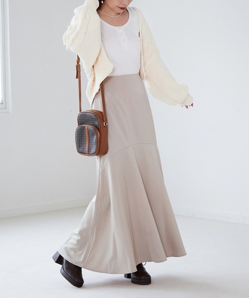 Heather（ヘザー）の「サテンキリカエマーメイドロングスカート　237964（スカート・レディース・ブラック/ベージュ/ブルー・FREE）」の20枚目の写真