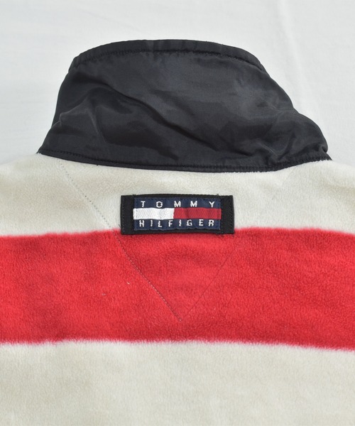 TOMMY HILFIGER（トミーヒルフィガー）の「【ヴィンテージ古着】TOMMY HILFIGER/トミーヒルフィガー ロゴ ハーフジップ フリース（その他トップス・メンズ・その他・X-LARGE）」の2枚目の写真