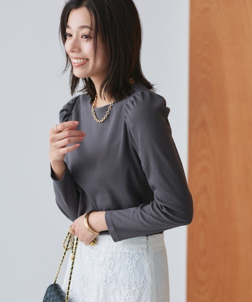 Pierrot（ピエロ）の「パフスリーブテレコリブカットソー（Tシャツ/カットソー・レディース・オフホワイト/ホワイト×ブラック/ブラック/ミント/サックスブルー/ネイビー/グリーン系その他/ブルー系その他/チャコールグレー・M/L）」の4枚目の写真