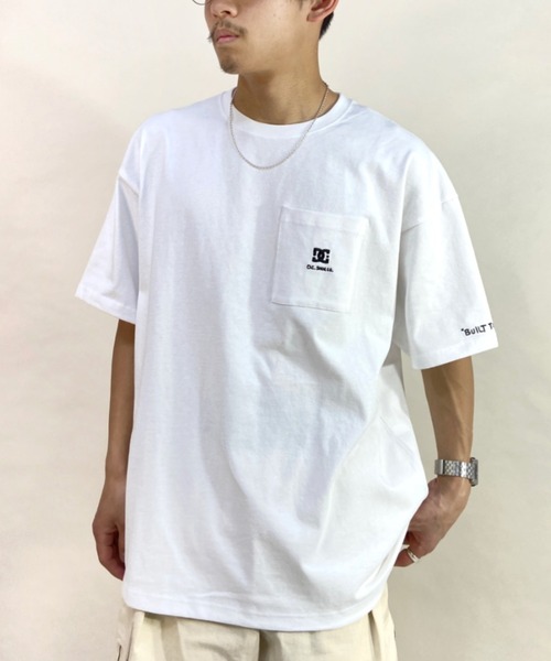 DC(ディーシー)の「DC/ディーシー ワイドフィット ワンポイント刺繍 ポケットTシャツ DST221021(Tシャツ/カットソー・メンズ・ブラック/グリーン/ホワイト・L/M/XL/2XL)」の2枚目の写真