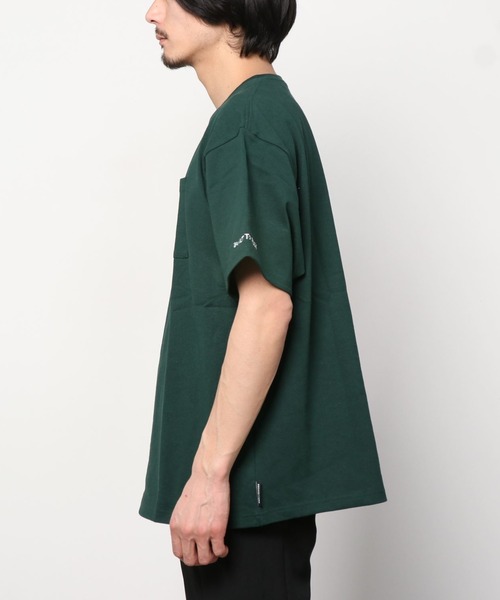 DC(ディーシー)の「DC/ディーシー ワイドフィット ワンポイント刺繍 ポケットTシャツ DST221021(Tシャツ/カットソー・メンズ・ブラック/グリーン/ホワイト・L/M/XL/2XL)」の9枚目の写真