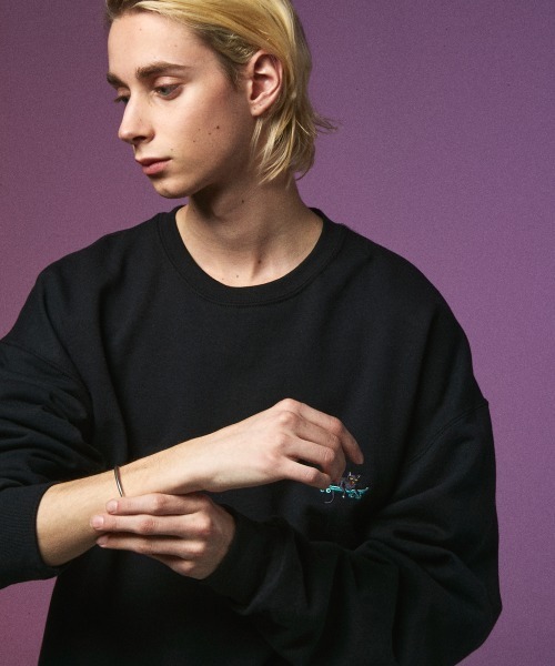 rehacer（レアセル）の「rehacer × ANIKULAPO bangle -edge- / アニクラポ バングル -エッジ-（バングル/リストバンド・メンズ・シルバー・FREE）」の2枚目の写真