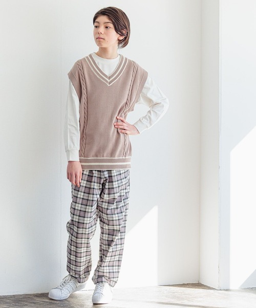 GLOBAL WORK(グローバルワーク)の「AND YUA ANY/ラインニットベストSET/261479(ベスト・キッズ・ベージュ/オフホワイト・150cm/160cm)」の5枚目の写真