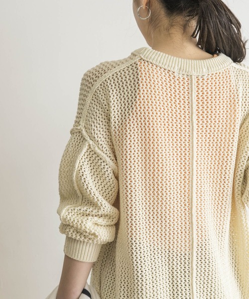 URBAN RESEARCH(アーバンリサーチ)の「『Oggi 5月号掲載』『Gina 2022Spring掲載』メッシュニット(ニット/セーター・レディース・オレンジ系その他/アイボリー/ネイビー・FREE)」の22枚目の写真