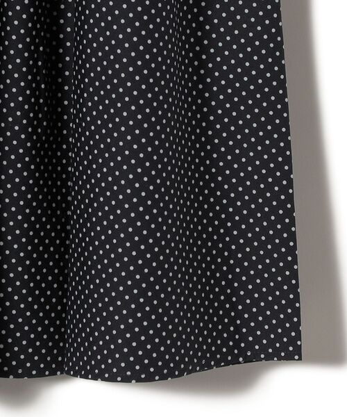 SHIPS(シップス)の「【SHIPS別注】BENCH MARKING SHIRT:〈洗濯機可能〉ドットスカート(スカート・レディース・ネイビー・ONE SIZE)」の5枚目の写真