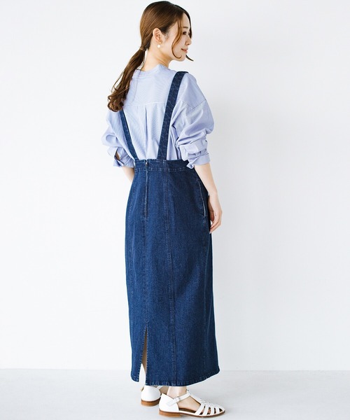 haco!(ハコ)の「素材とシルエットで照れずに着られるかわいげ追求!時短しつつも素敵コーデが完成する 楽ちんストレッチデニムのジャンパースカート by who made me(ジャンパースカート・レディース・インディゴブルー・SMALL/MEDIUM/LARGE/X-LARGE)」の20枚目の写真