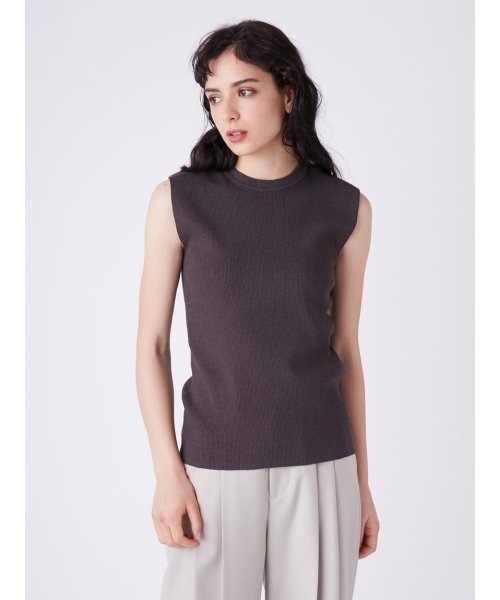 新品 Mila Owen　ミラオーウェン　キラキララメ　ノースリーブカットソー Mila Owen（ミラオーウェン）の「ラメニットノースリトップス 手洗い