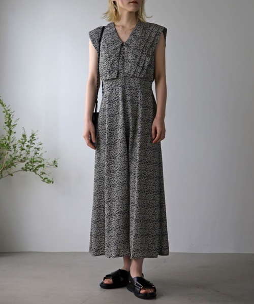 UNFIELD（アンフィールド）の「【UNFIELD】スクエアBigカラーノースリーブワンピース（ワンピース・レディース・ブラック/オレンジ・FREE）」の11枚目の写真