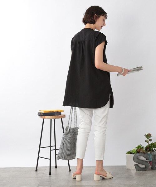 SHOO・LA・RUE（シューラルー）の「◆タック&はしごレースチュニック丈ブラウス（シャツ/ブラウス・レディース・ブラック/オフホワイト/オリーブ/ピンク系・00）」の10枚目の写真