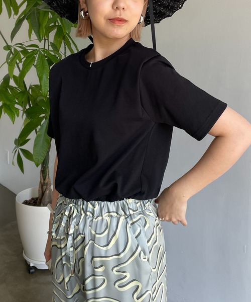 CAPRICIEUX LE'MAGE（カプリシューレマージュ）の「パット入りタックスリーブTシャツ（Tシャツ/カットソー・レディース・ブラック/イエロー/ホワイト・FREE）」の6枚目の写真