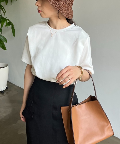 CAPRICIEUX LE'MAGE（カプリシューレマージュ）の「パット入りタックスリーブTシャツ（Tシャツ/カットソー・レディース・ブラック/イエロー/ホワイト・FREE）」の15枚目の写真