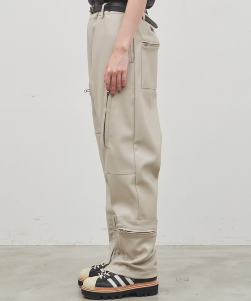 AIVER（アイバー）の「AIVER ヴィーガンレザーフライトパンツ（その他