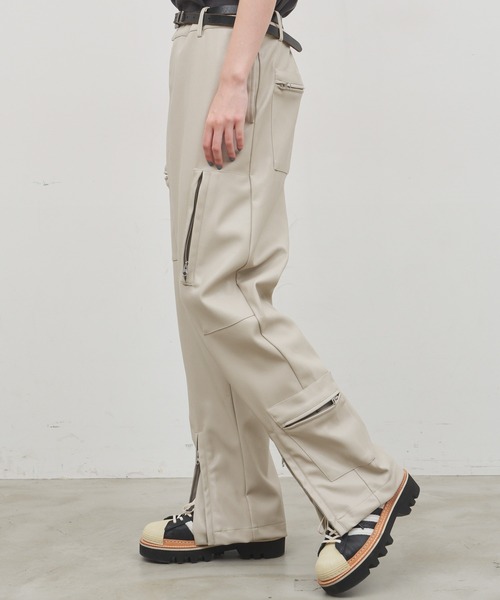 AIVER（アイバー）の「AIVER ヴィーガンレザーフライトパンツ（その他