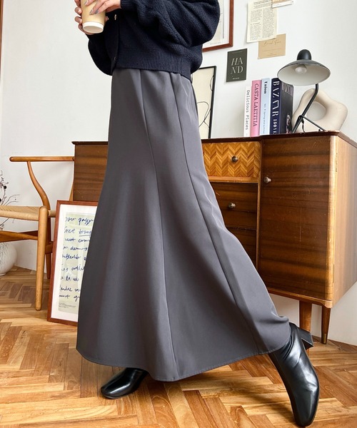 moment+（モーメントプラス）の「アソートセールマーメイドフレアスカート（スカート・レディース・パープル/レッド/オレンジ/グリーン/ライトグリーン/イエロー×グリーン/チャコールグレー/グレイッシュベージュ・S/M/L）」の11枚目の写真