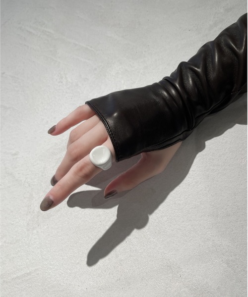 Solace（ソレイス）の「カラーリング（リング・レディース・ホワイト/ブラック/レッド/グリーン・FREE）」の2枚目の写真