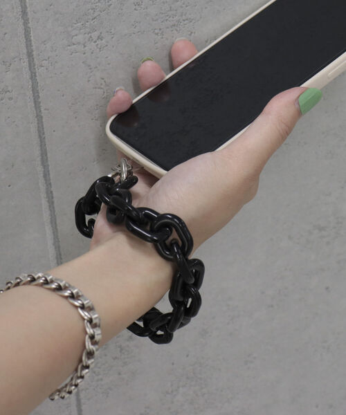 fredy emue（フレディエミュ）の「カラービーズ2wayスマホショルダー（スマホグッズ・レディース・ブラック/ライトグリーン/キナリ・FREE）」の3枚目の写真