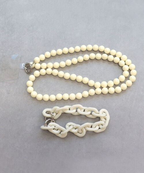 fredy emue（フレディエミュ）の「カラービーズ2wayスマホショルダー（スマホグッズ・レディース・ブラック/ライトグリーン/キナリ・FREE）」の14枚目の写真