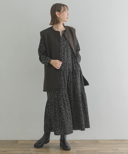 F by ROSSO(エフバイロッソ)の「F by ROSSO ドットランダムティアードワンピース(ワンピース・レディース・ブラック/キャメル・38/36)」の2枚目の写真