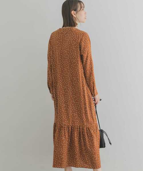 F by ROSSO(エフバイロッソ)の「F by ROSSO ドットランダムティアードワンピース(ワンピース・レディース・ブラック/キャメル・38/36)」の10枚目の写真