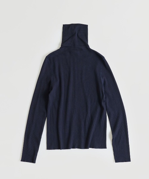 THE SHINZONE(ザ シンゾーン)の「THE SHINZONE HIGH NECK RIB 19SMSCU05(Tシャツ/カットソー・レディース・ホワイト/ブラック/ピンク/インディゴブルー/イエロー/カーキ/ネイビー・FREE)」の4枚目の写真