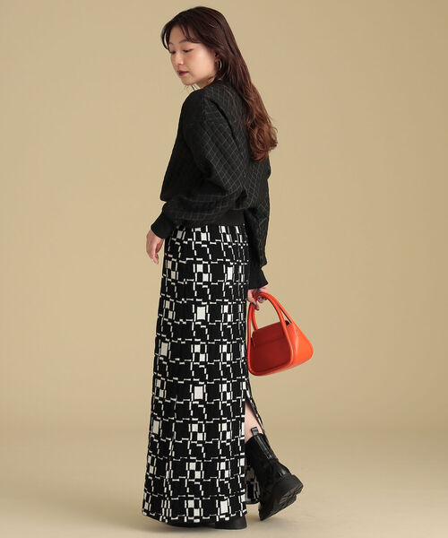 Ray BEAMS（レイビームス）の「Ray BEAMS / キルティング クルーネック トップス（その他トップス・レディース・ブラック/オフホワイト・ONE SIZE）」の20枚目の写真