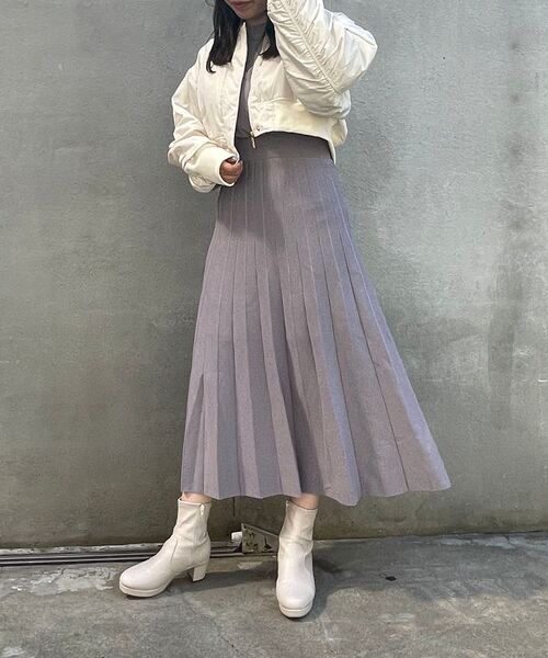 MAJESTIC LEGON(マジェスティックレゴン)の「肩あきカシュクールニットワンピース(ワンピース・レディース・ブラック/グレー/アイボリー・MEDIUM)」の20枚目の写真
