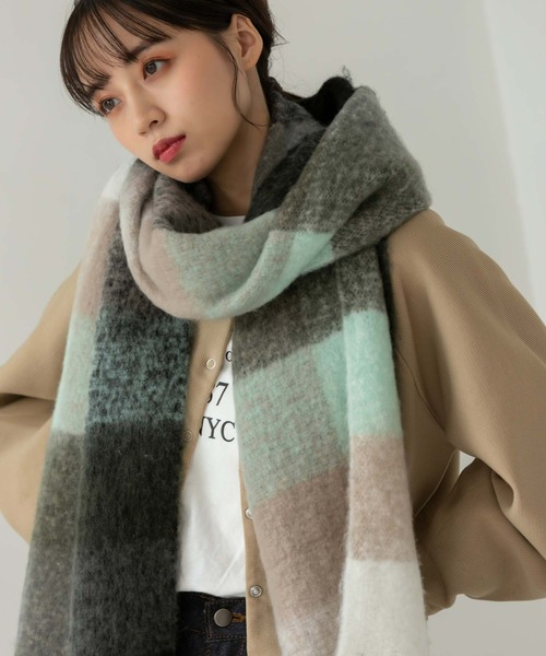 fifth（フィフス）の「チェック柄フリンジマフラー（マフラー・レディース・ブラック/ピンク/ブルー・FREE）」の2枚目の写真