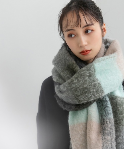 fifth（フィフス）の「チェック柄フリンジマフラー（マフラー・レディース・ブラック/ピンク/ブルー・FREE）」の17枚目の写真