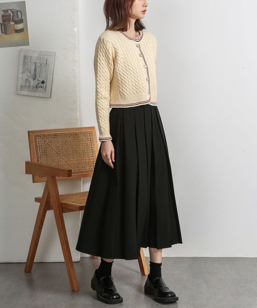 MAISON DE THERESE(メゾン ド テレーズ)の「配色ラインショート丈カーディガン(カーディガン/ボレロ・レディース・ベージュ/ブラック/ホワイト・S/M)」の4枚目の写真