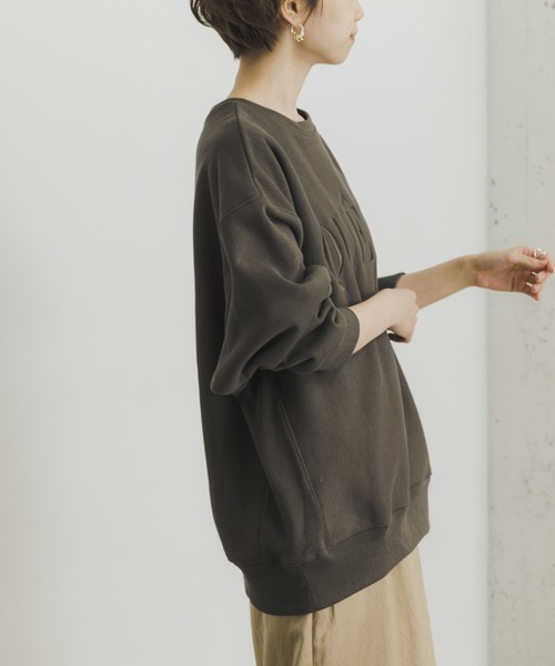 URBAN RESEARCH（アーバンリサーチ）の「QUETE刺繍スウェット（Tシャツ/カットソー・レディース・グレー系その他/カーキ/ホワイト系その他・FREE）」の5枚目の写真