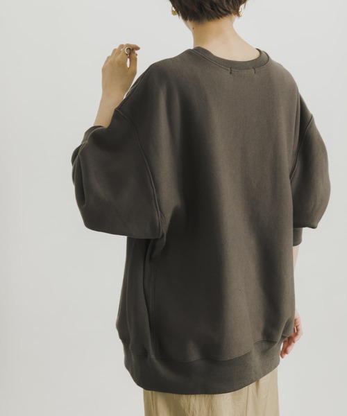 URBAN RESEARCH（アーバンリサーチ）の「QUETE刺繍スウェット（Tシャツ/カットソー・レディース・グレー系その他/カーキ/ホワイト系その他・FREE）」の6枚目の写真