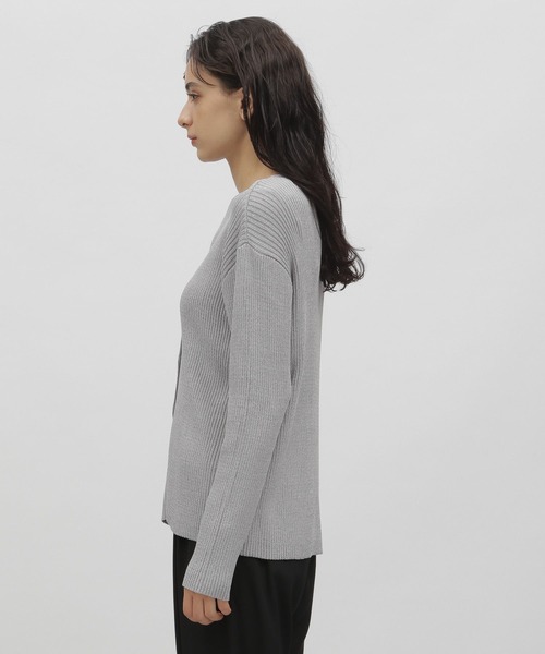 LAKOLE（ラコレ）の「Vネックニットカーディガン / 166810（カーディガン/ボレロ・レディース・ダークオリーブ/ブラック/グレー/ブラウン・SMALL/MEDIUM）」の14枚目の写真