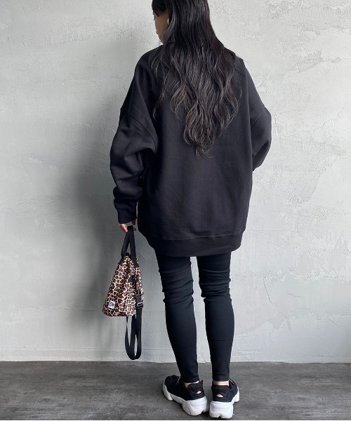 CHUMS（チャムス）の「[CHUMS/チャムス] MINI CHUMS LOGO オーバーサイズクルーネックスウェット（スウェット・レディース・ナチュラル/ブラック/グレー・XL/L/M）」の4枚目の写真