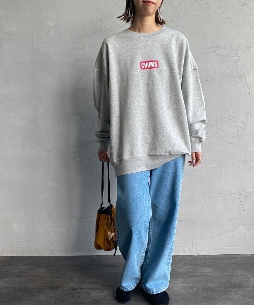 CHUMS（チャムス）の「[CHUMS/チャムス] MINI CHUMS LOGO オーバーサイズクルーネックスウェット（スウェット・レディース・ナチュラル/ブラック/グレー・XL/L/M）」の16枚目の写真
