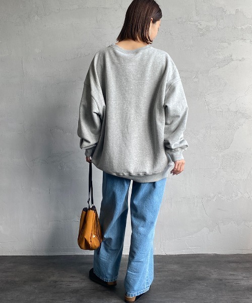 CHUMS（チャムス）の「[CHUMS/チャムス] MINI CHUMS LOGO オーバーサイズクルーネックスウェット（スウェット・レディース・ナチュラル/ブラック/グレー・XL/L/M）」の20枚目の写真