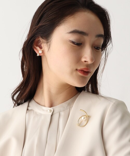 OPAQUE.CLIP（オペークドットクリップ）の「◆フェイクパール×ビジューラインブローチ（ブローチ/コサージュ・レディース・シルバー/ゴールド・00）」の8枚目の写真