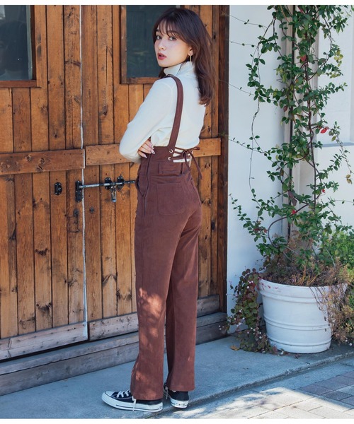 CHILLE（チル）の「コーデュロイバックリボンオールインワン（サロペット/オーバーオール・レディース・ブラック/アイボリー/ブラウン・FREE）」の10枚目の写真